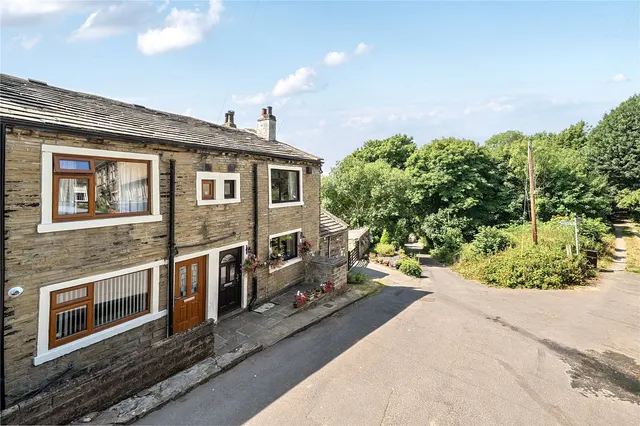 Smalewell Road, Pudsey, LS28, photo 1