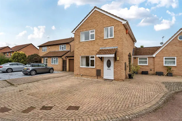 Aysgarth Avenue, Gloucestershire, Up Hatherley, GL51 3RE, photo 1