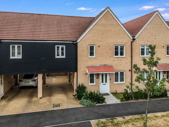 62 Foxglove Avenue, Newlands Spring, Chelmsford, Essex, CM1 4FW, photo 1