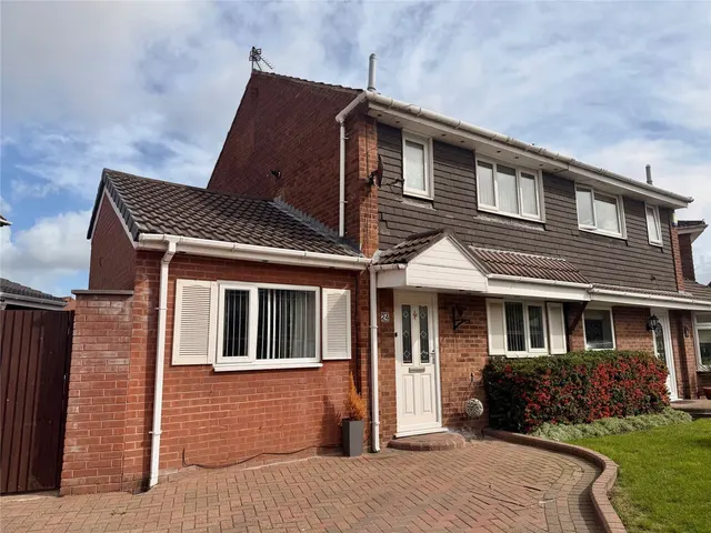 Lobelia Avenue, Liverpool, L9, photo 1