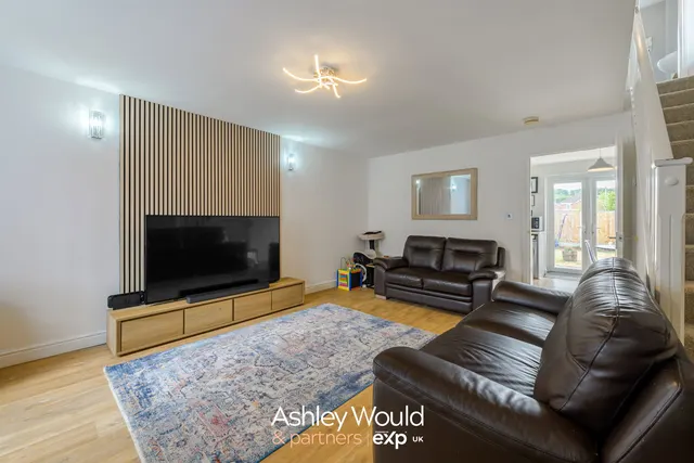 Kererwin Close, Cradley Heath, B64, photo 3
