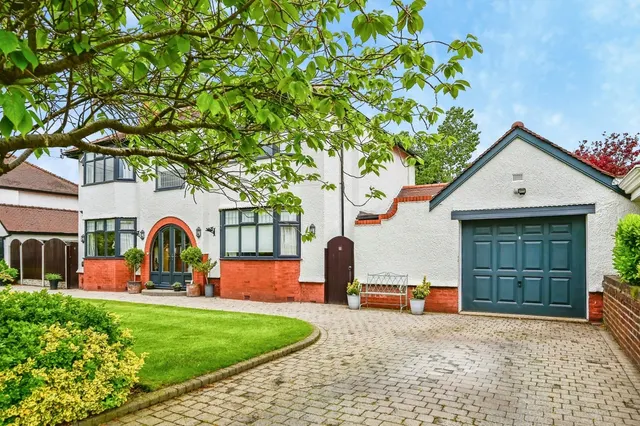 Roehampton Drive, Blundellsands, L23, photo 2