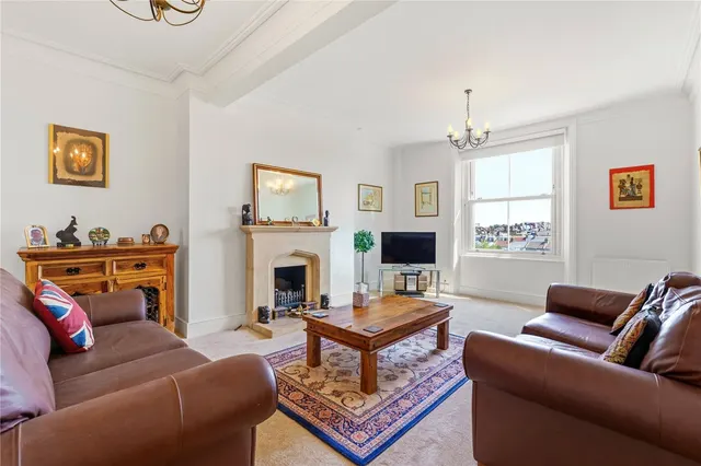 Auckland Road, London, SW11, photo 1