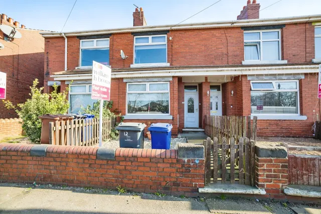 High Street, Shafton, Barnsley, photo 1