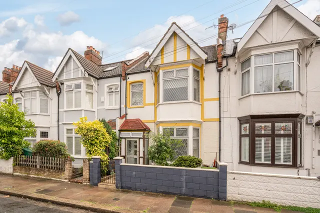 27 Ribblesdale Road, London, photo 1