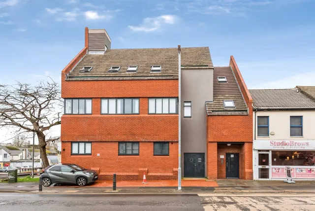 Commercial Road, Swindon, photo 1