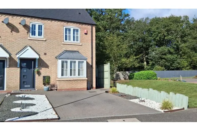 Trentvale Avenue, Gainsborough, photo 1