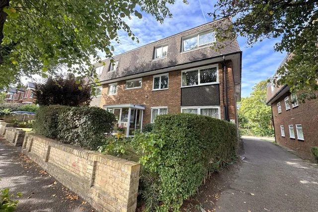 Onslow Gardens, Wallington, SM6, photo 1