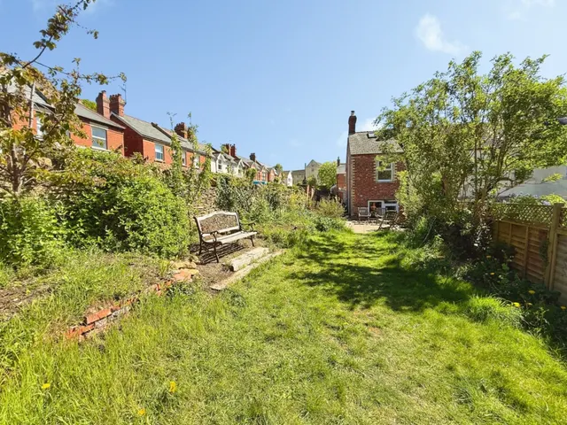 Belmont Road, Stroud, photo 1