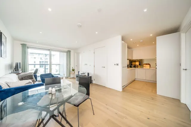 Buckhold Road, SW18, photo 3