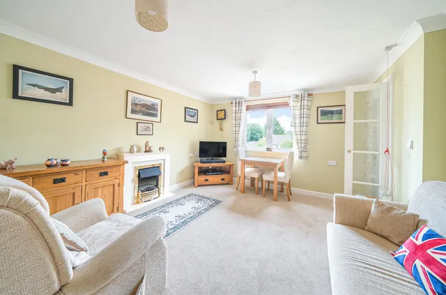 Ackender Road, Alton, GU34, photo 2
