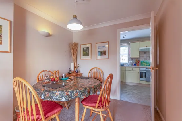 Whitestone Drive, East Morton, BD20, photo 3