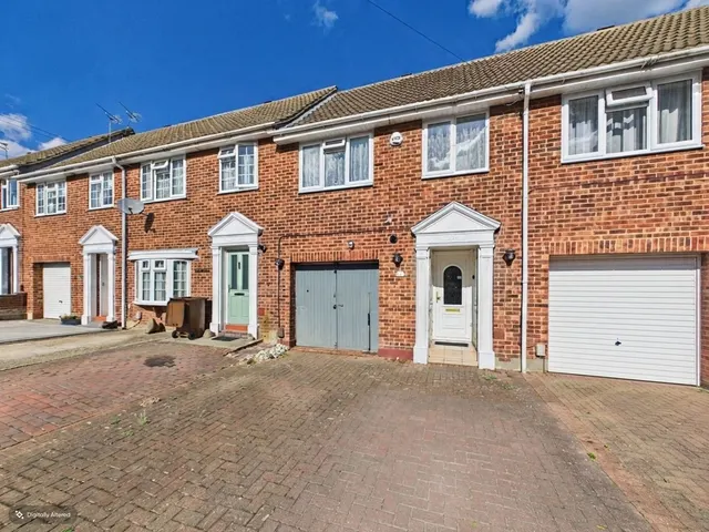 Portsmouth Close, Strood, ME2, photo 2
