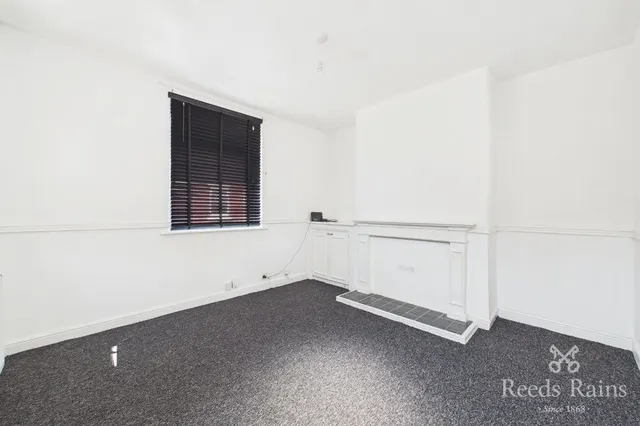 Photo 3 — Knutsford Road, Manchester, Greater Manchester, M18