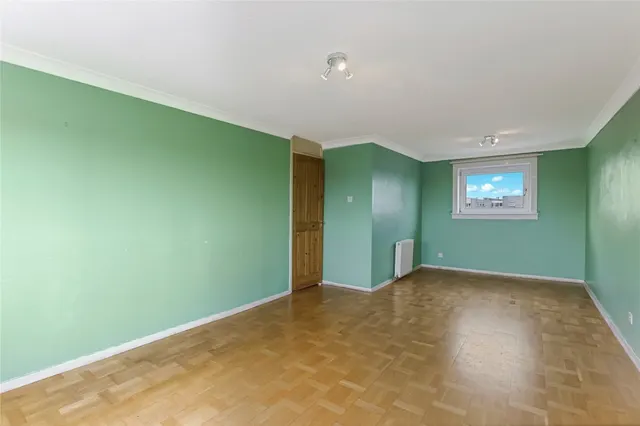 Photo 3 — Cypress Crescent, Greenhills, East Kilbride, South Lanarkshire, G75