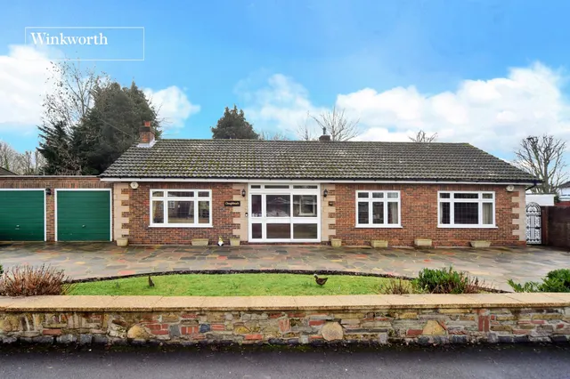 Northey Avenue, Cheam, SM2, photo 1