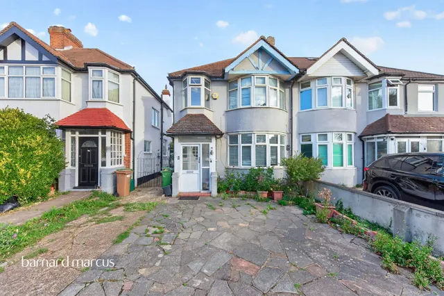 Photo 3 — Stonecot Hill, Sutton