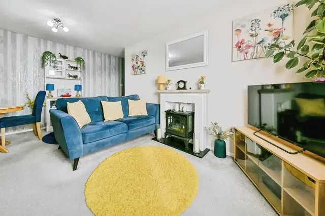 Prestatyn Close, Stevenage, SG1, photo 2