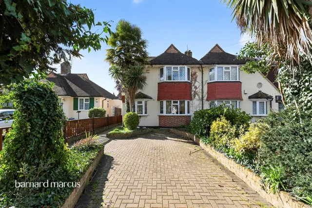 Cromwell Road, Worcester Park, photo 1