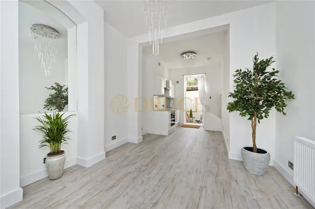 Needham Road, London, W11, photo 1