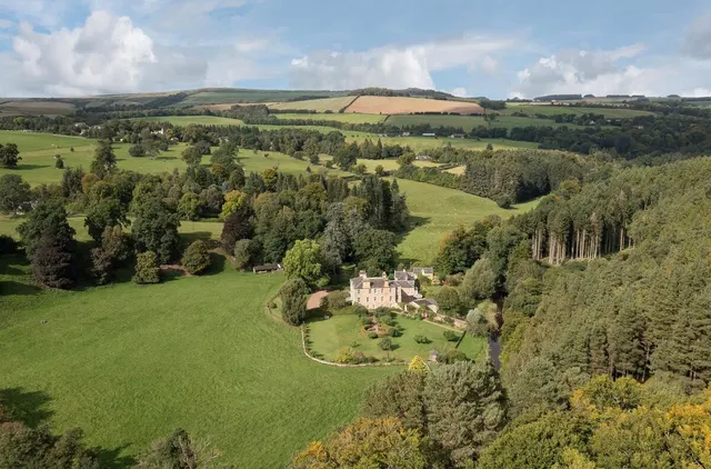 Jedburgh, TD8, photo 2