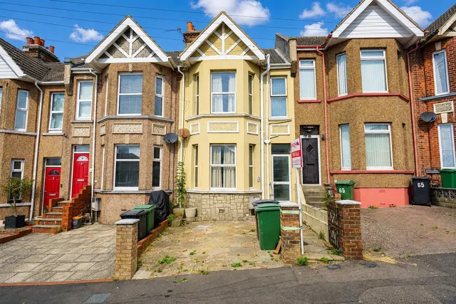 Clifton Road, Hastings, photo 1