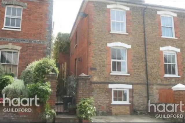 Sydenham Road, GU1, photo 1