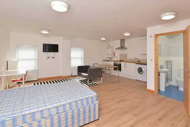 Coldridge House, Cowley Bridge Road, Exeter, Devon, EX4 4GB, photo 1