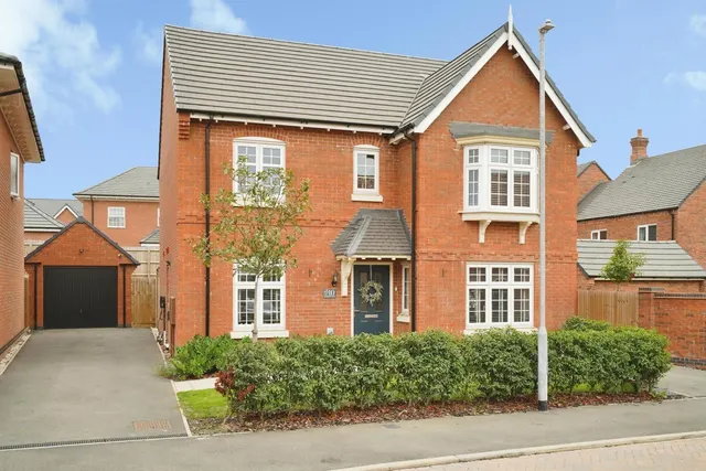 Woolley Avenue, Hugglescote, LE67, photo 1