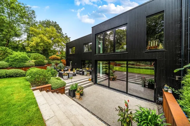 Alders Road, Reigate, RH2, photo 1