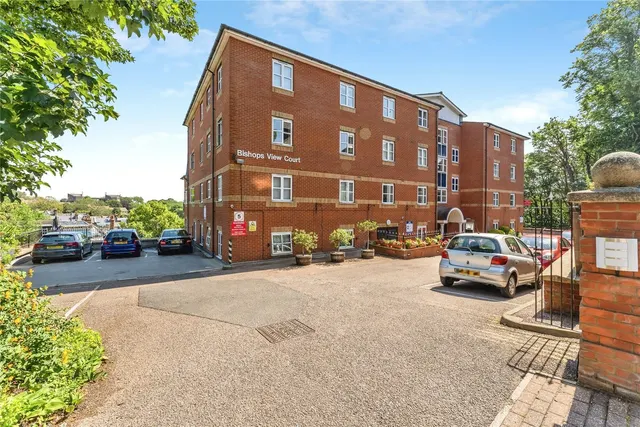 Church Crescent, London, N10, photo 1