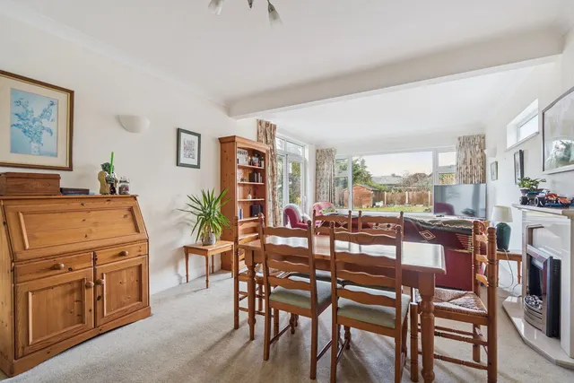 Woodford Crescent, Pinner, HA5, photo 3