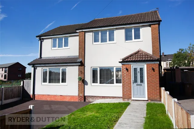 Royal Avenue, Heywood, OL10, photo 1