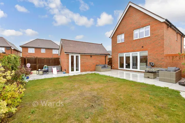 Holness Road, Herne Bay, CT6, photo 1