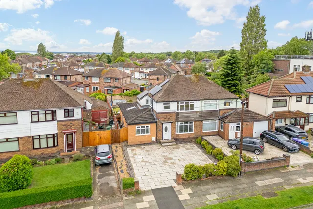 Woodend Avenue, Hunts Cross, Liverpool, Liverpool, L25 0PA, photo 1