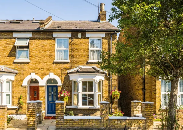 Birkbeck Road, Enfield, photo 1