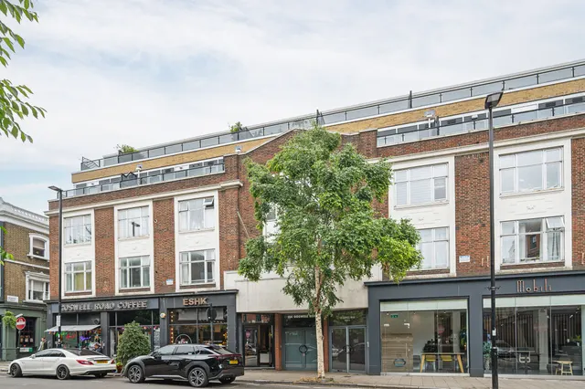 Flat 1, 152 Goswell Road, London, photo 1