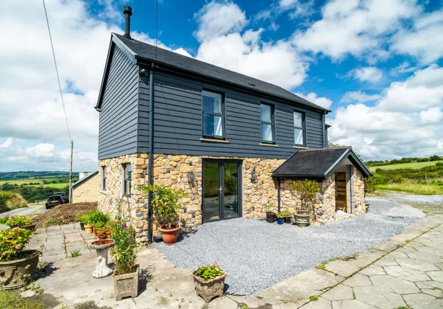Rhydargaeau Road, Carmarthen, SA32, photo 1