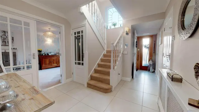 Photo 3 — Steeds Way, Loughton