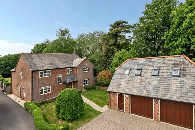 Coomb Meadow, Burbage, SN8, photo 1