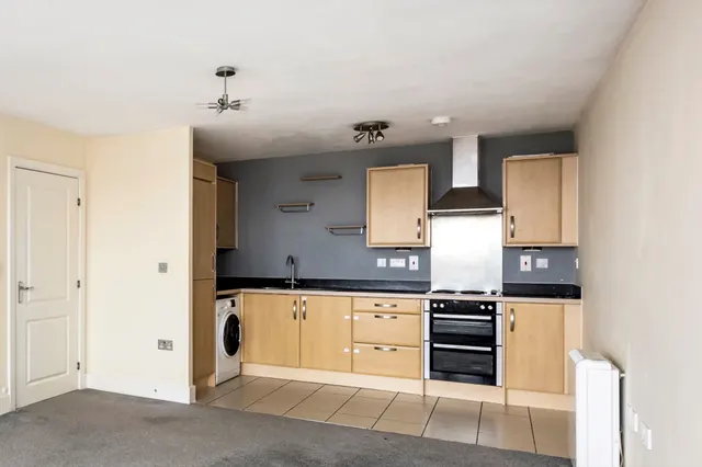 Updown Hill, Woodcote House Updown Hill, RH16, photo 2