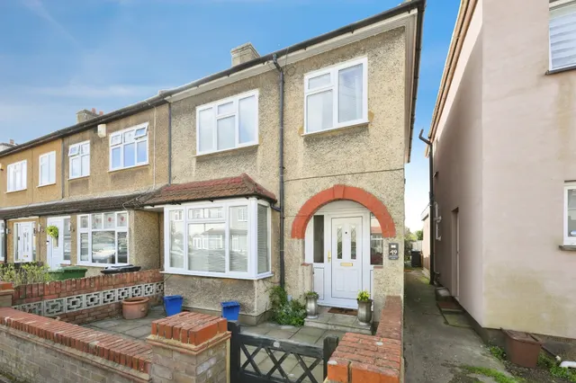 Murchison Road, Hoddesdon, photo 1