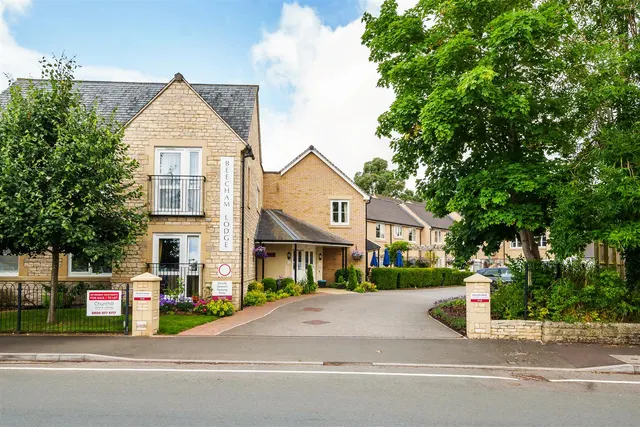 Somerford Road, Cirencester, GL7, photo 1