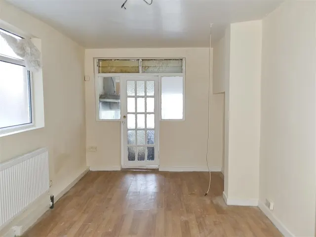Pollards Hill North, London, SW16, photo 3
