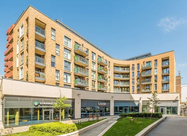 Lane, Hounslow, TW3, photo 1