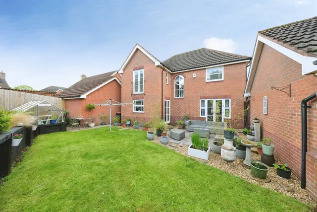 Calladine Close, Sutton-In-Ashfield, NG17, photo 2