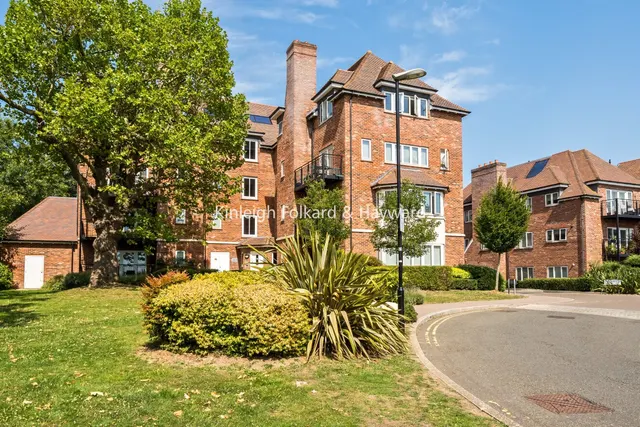 Guardhouse Way, Mill Hill, NW7, photo 1