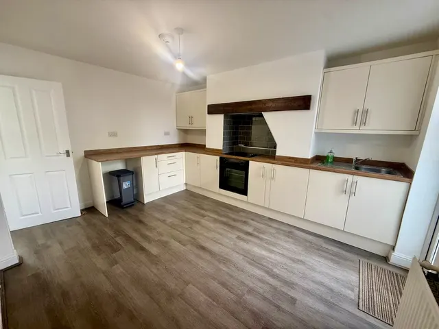 High Street, Saltney, CH4, photo 2