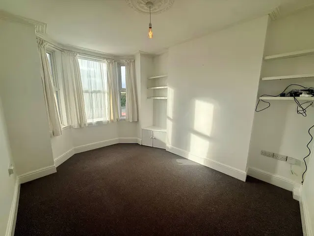 High Street, Saltney, CH4, photo 3