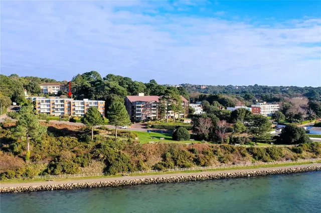Sandbanks Road, Poole, Dorset, BH14 8HR, photo 1